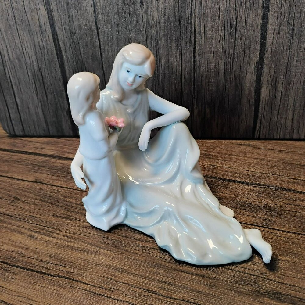 Kalique Mother & Child Porcelain Figurine 2001 "Tender Moment" Mother's Day Gift